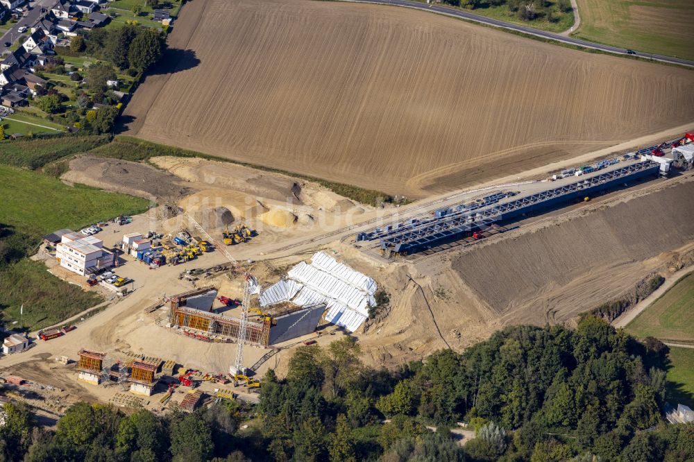 Luftaufnahme Aachen - Baustelle zum Sanierung und Instandsetzung des Autobahn- Brückenbauwerk Haarbachtalbrücke in Aachen im Bundesland Nordrhein-Westfalen, Deutschland