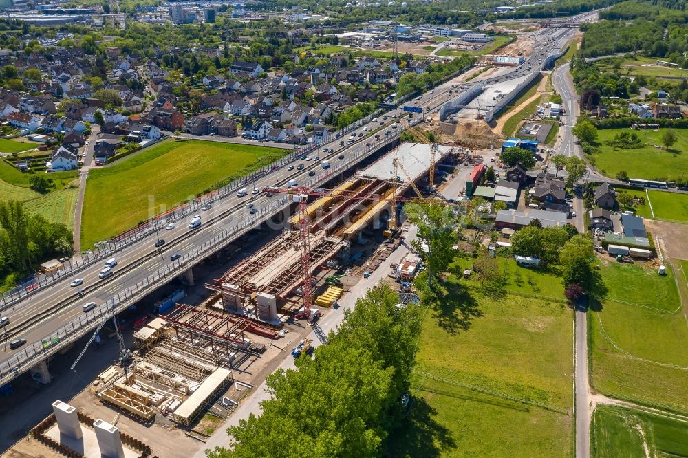 Leverkusen von oben - Baustelle zum Sanierung und Instandsetzung des Autobahn- Brückenbauwerk Leverkusener Rheinbrücke in Leverkusen im Bundesland Nordrhein-Westfalen, Deutschland