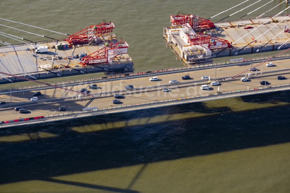 Luftbild Leverkusen - Baustelle zum Sanierung und Instandsetzung des Autobahn- Brückenbauwerk Leverkusener Rheinbrücke in Leverkusen im Bundesland Nordrhein-Westfalen, Deutschland