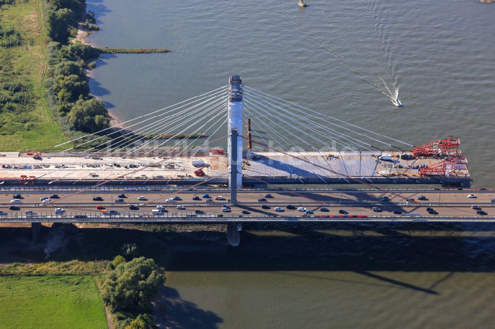 Luftbild Leverkusen - Baustelle zum Sanierung und Instandsetzung des Autobahn- Brückenbauwerk Leverkusener Rheinbrücke in Leverkusen im Bundesland Nordrhein-Westfalen, Deutschland LEVERKUSEN