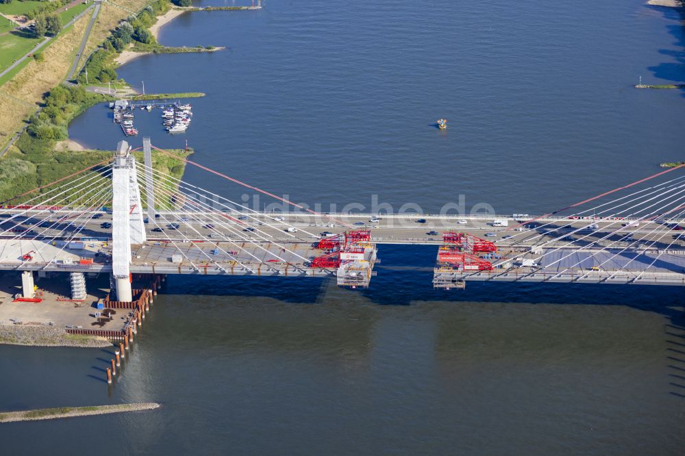 Leverkusen von oben - Baustelle zum Sanierung und Instandsetzung des Autobahn- Brückenbauwerk Leverkusener Rheinbrücke in Leverkusen im Bundesland Nordrhein-Westfalen, Deutschland LEVERKUSEN