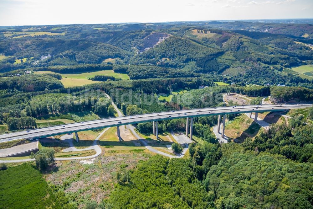 Hagen von oben - Baustelle zum Sanierung und Instandsetzung des Autobahn- Brückenbauwerk Talbrücke Brunsbecke der BAB A45 in Hagen im Bundesland Nordrhein-Westfalen, Deutschland