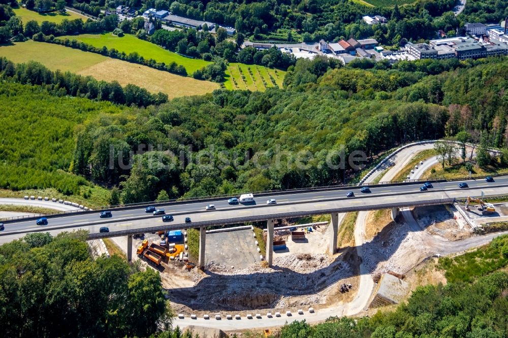 Luftbild Hagen - Baustelle zum Sanierung und Instandsetzung des Autobahn- Brückenbauwerk Talbrücke Brunsbecke der BAB A45 in Hagen im Bundesland Nordrhein-Westfalen, Deutschland