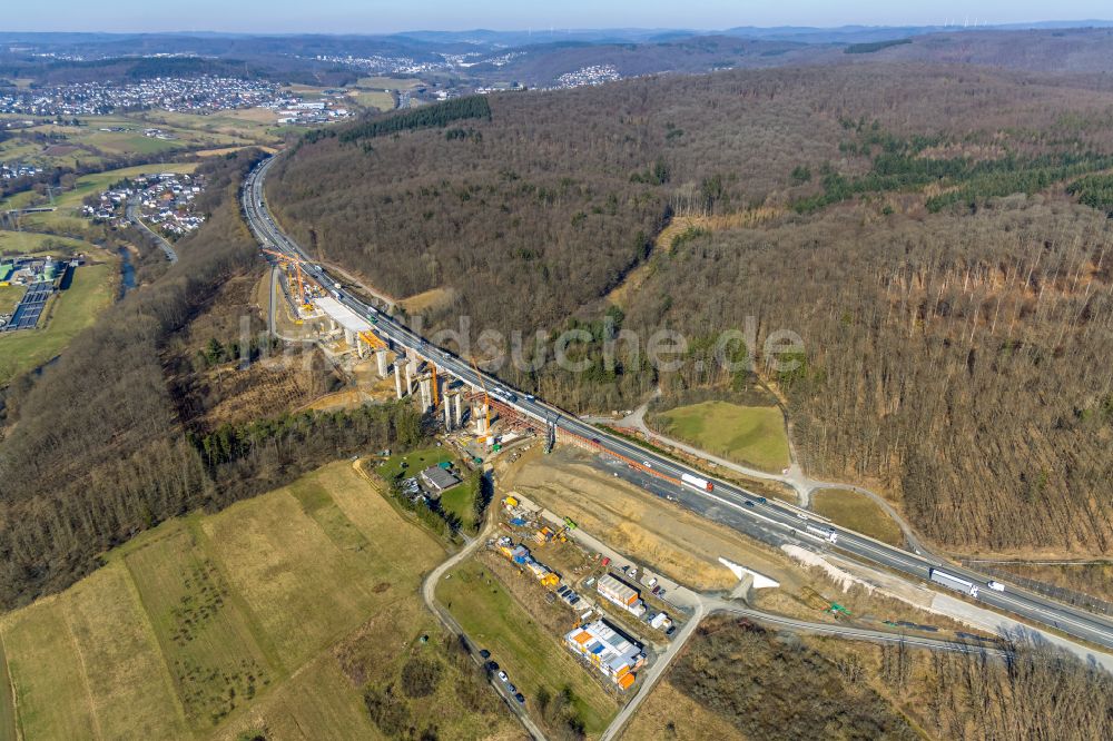 Ehringshausen von oben - Baustelle zum Sanierung und Instandsetzung des Autobahn- Brückenbauwerk Talbrücke Onsbach in Ehringshausen im Bundesland Hessen, Deutschland