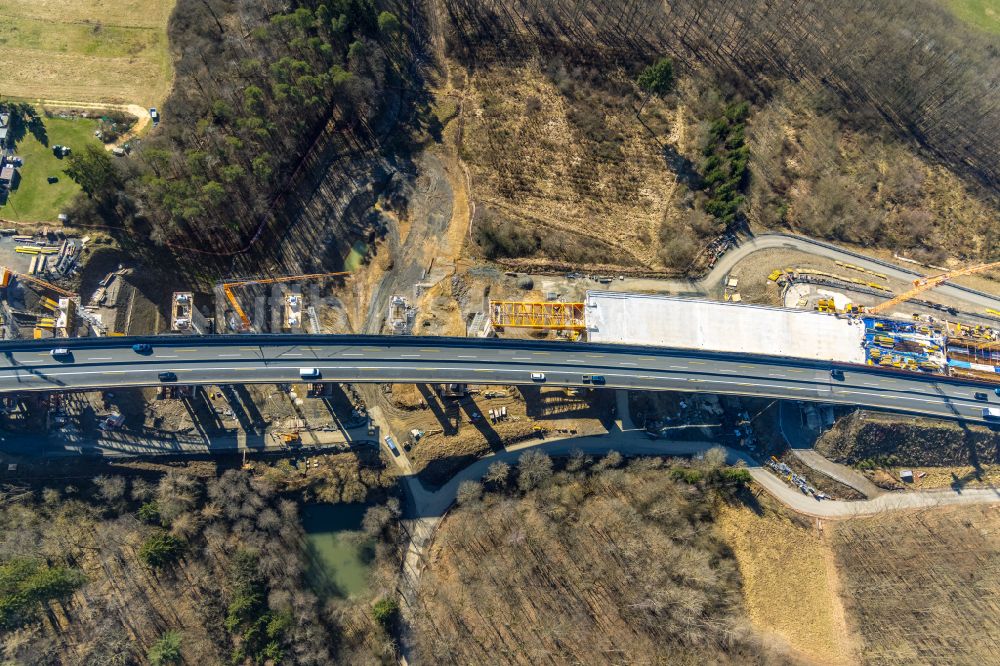 Luftbild Ehringshausen - Baustelle zum Sanierung und Instandsetzung des Autobahn- Brückenbauwerk Talbrücke Onsbach in Ehringshausen im Bundesland Hessen, Deutschland