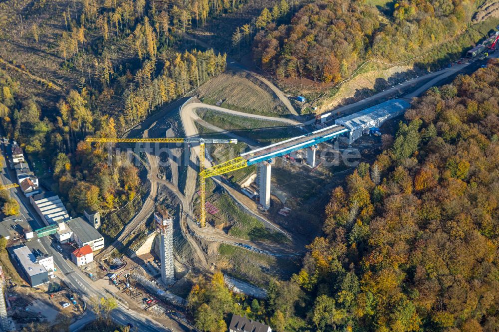 Luftaufnahme Oberrahmede - Baustelle zum Sanierung und Instandsetzung des Autobahn- Brückenbauwerk Talbrücke Rahmede in Oberrahmede im Bundesland Nordrhein-Westfalen, Deutschland