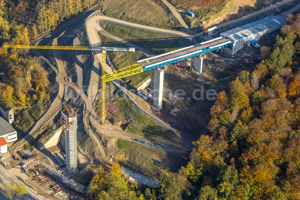 Oberrahmede von oben - Baustelle zum Sanierung und Instandsetzung des Autobahn- Brückenbauwerk Talbrücke Rahmede in Oberrahmede im Bundesland Nordrhein-Westfalen, Deutschland