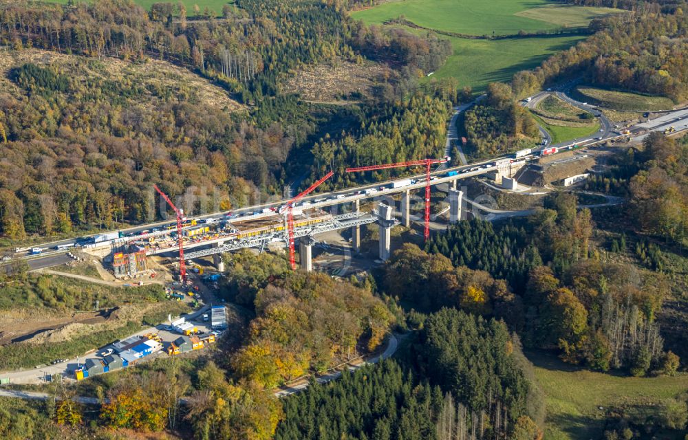 Sterbecke von oben - Baustelle zum Sanierung und Instandsetzung des Autobahn- Brückenbauwerk Talbrücke Sterbecke in Sterbecke im Bundesland Nordrhein-Westfalen, Deutschland