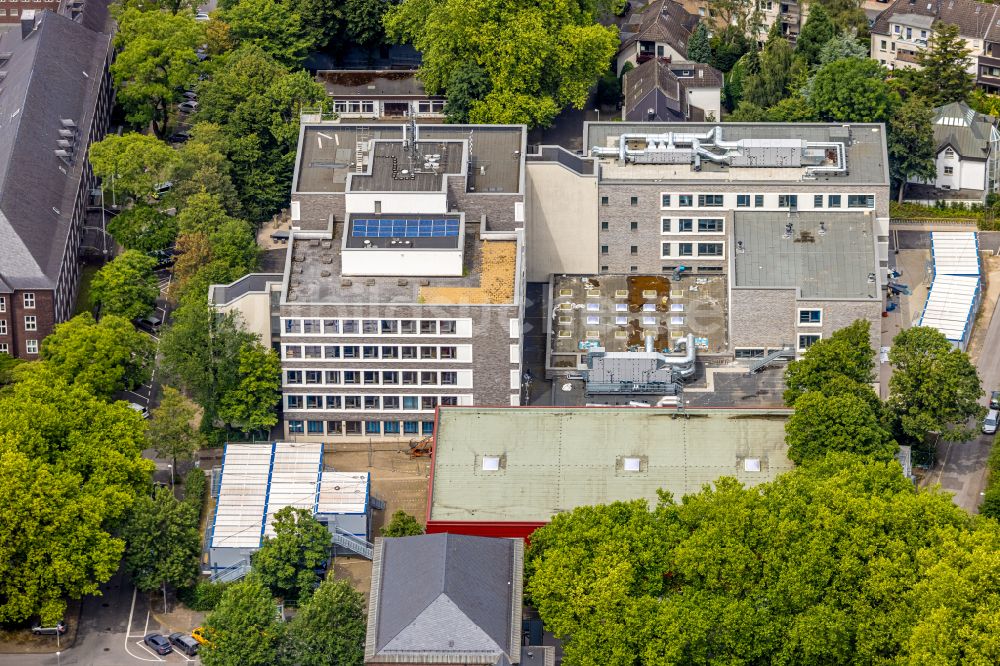 Luftaufnahme Mülheim an der Ruhr - Baustelle zum Teilneubau des Schulgebäudes Otto-Pankok-Schule in Mülheim an der Ruhr im Bundesland Nordrhein-Westfalen, Deutschland