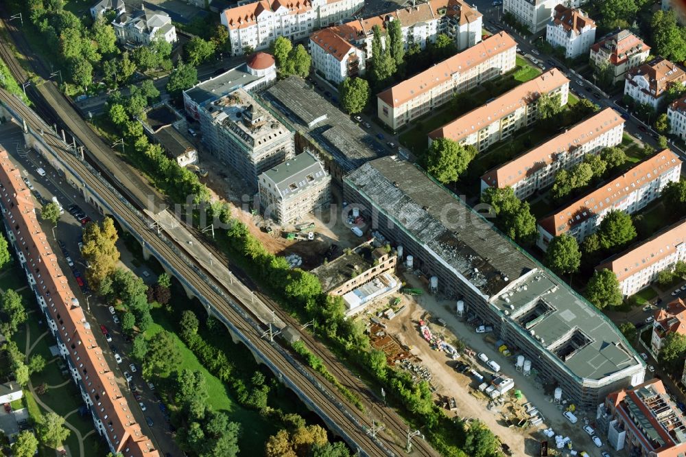 Leipzig von oben - Baustelle zum Umbau und Ausbau der denkmalgeschützten Altbau- Gebäude der Bleichert Werke durch die CG Gruppe AG im Ortsteil Gohlis in Leipzig im Bundesland Sachsen, Deutschland