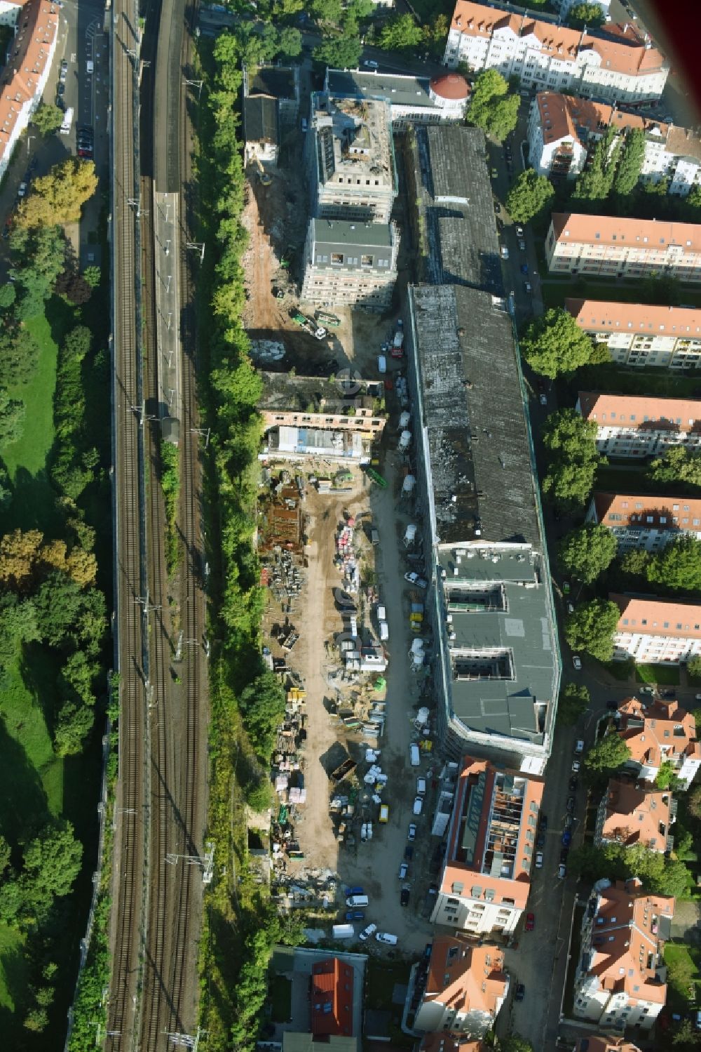 Luftbild Leipzig - Baustelle zum Umbau und Ausbau der denkmalgeschützten Altbau- Gebäude der Bleichert Werke durch die CG Gruppe AG im Ortsteil Gohlis in Leipzig im Bundesland Sachsen, Deutschland