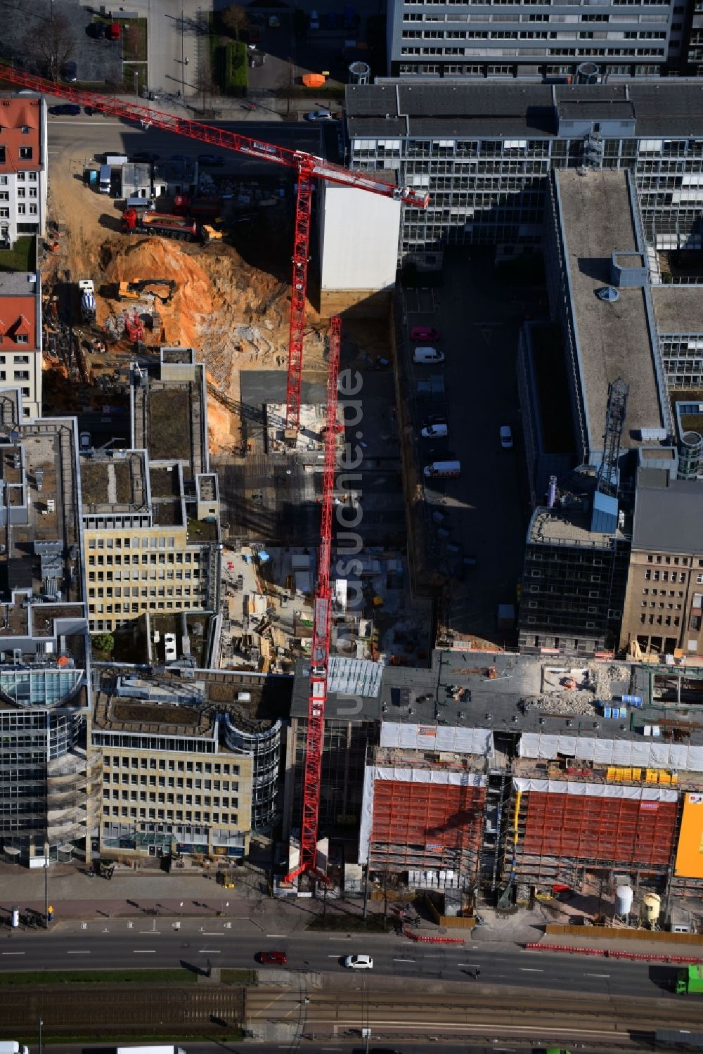 Leipzig aus der Vogelperspektive: Baustelle zum Umbau und Ausbau des denkmalgeschützten Altbau- Gebäudes der Firma REINBAU GmbH in Leipzig im Bundesland Sachsen