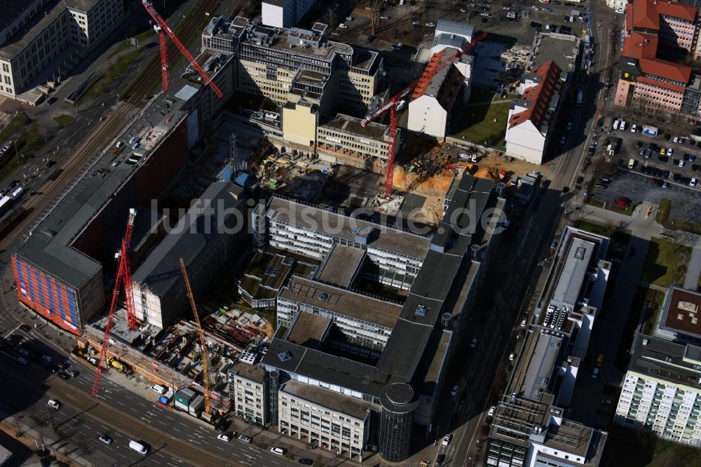 Luftaufnahme Leipzig - Baustelle zum Umbau und Ausbau des denkmalgeschützten Altbau- Gebäudes der Firma REINBAU GmbH in Leipzig im Bundesland Sachsen