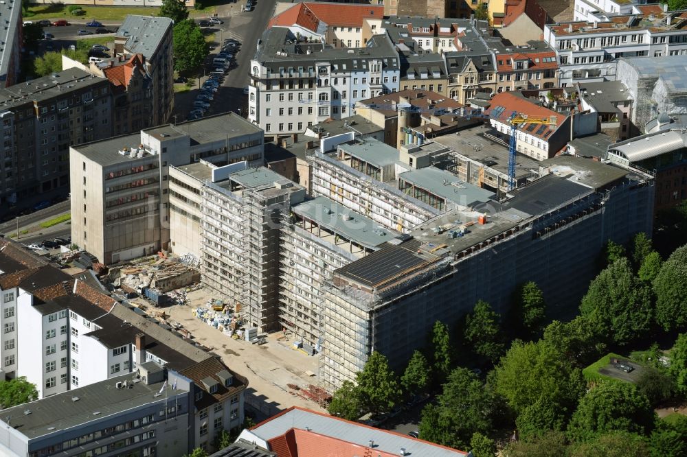 Luftaufnahme Berlin - Baustelle zum Umbau und Ausbau des denkmalgeschützten Altbau- Gebäudes Metropol Park im Areal Am Köllnischen Park - Wassergasse - Schulze-Delitzsch-Platz im Ortsteil Mitte in Berlin, Deutschland