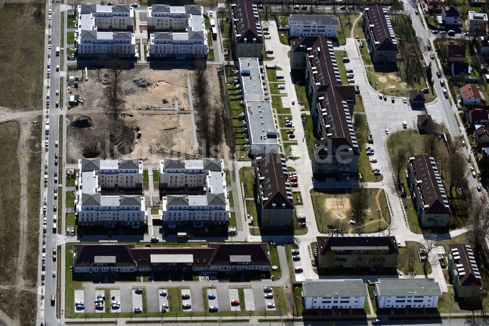 Luftaufnahme Berlin - Baustelle zum Umbau und Ausbau des denkmalgeschützten Altbau- Gebäudes Patersdorfer - Regener - Zachenberger Straße im Ortsteil Karlshorst in Berlin