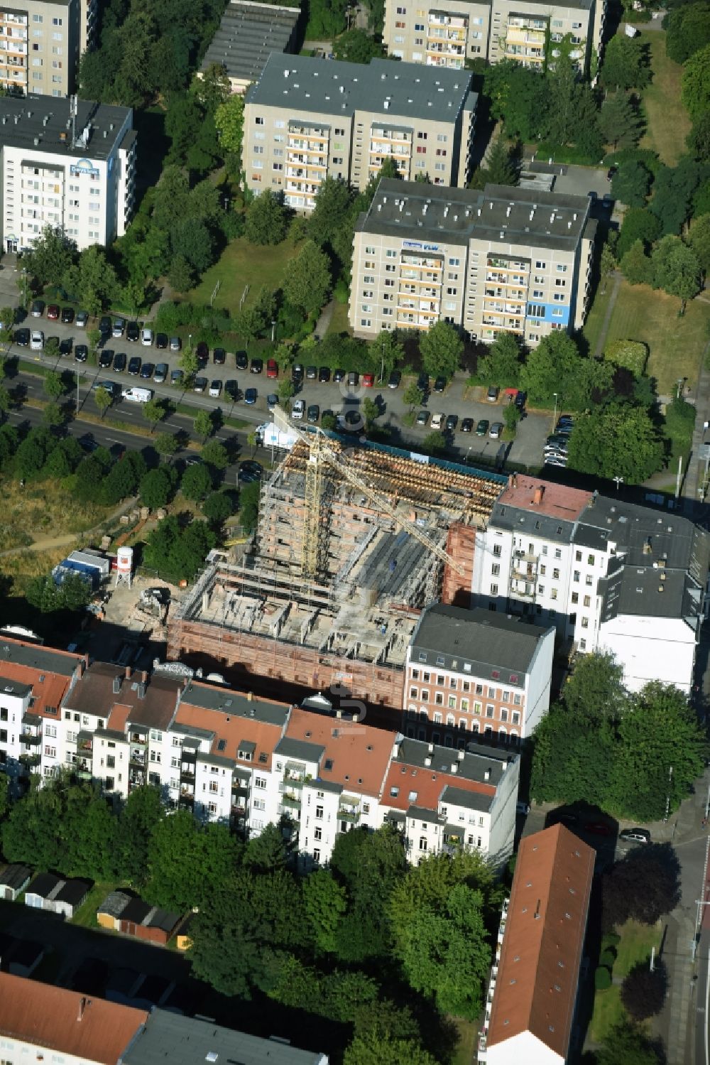 Leipzig aus der Vogelperspektive: Baustelle zum Umbau und Ausbau des denkmalgeschützten Altbau- Gebäudes Perthesstraße - Gerichtsweg im Areal Graphisches Viertel in Leipzig im Bundesland Sachsen