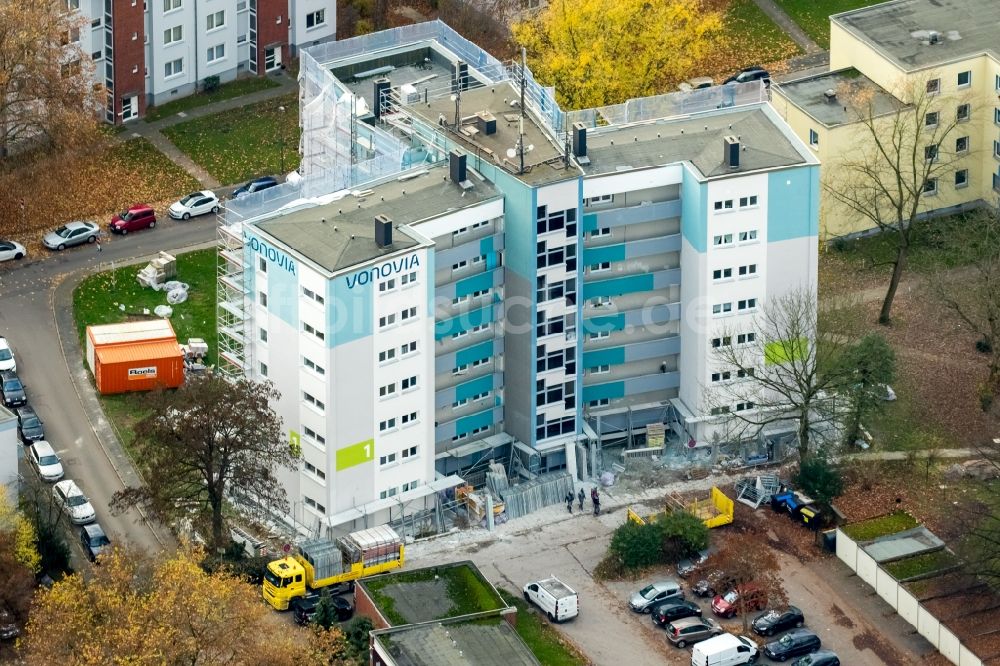 Luftaufnahme Bochum - Baustelle zum Umbau und Ausbau vom VONOVIA-Hochhaus in der Weitmarer Straße in Bochum im Bundesland Nordrhein-Westfalen