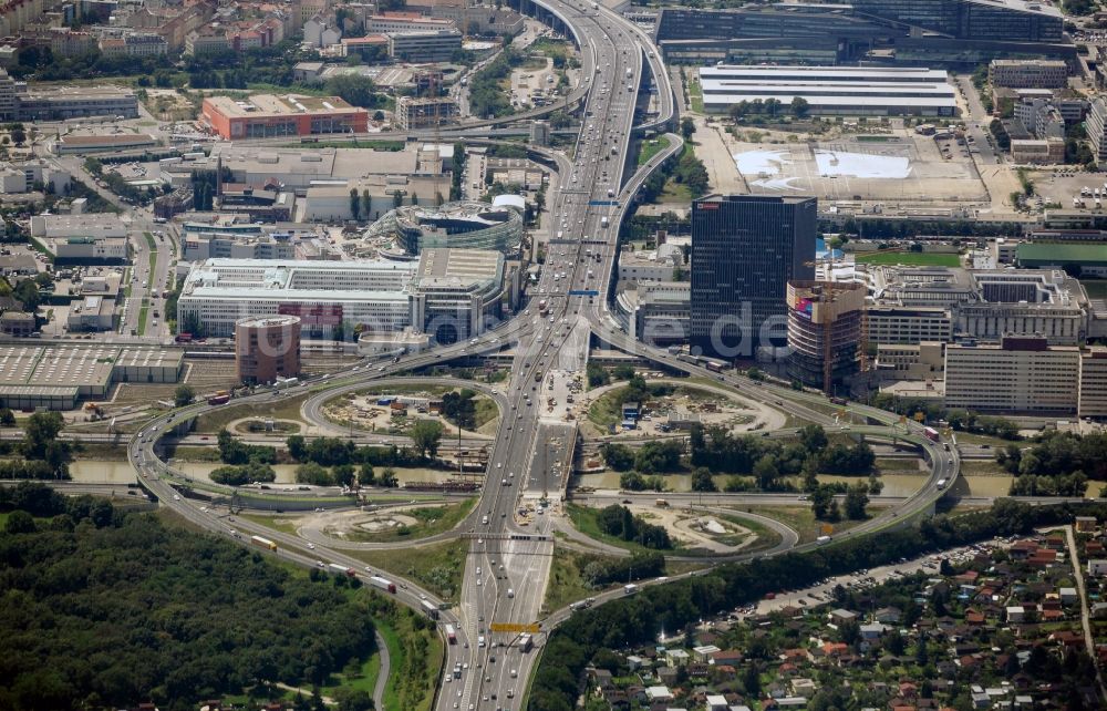 Luftbild Wien - Baustelle zum Umbau des Autobahnkreuzes Knoten Prater der BAB A23 Südosttangente in Wien in Österreich