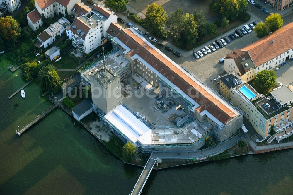 Luftbild Berlin - Baustelle zum Umbau der Berufsfeuerwache und Freiwillige Feuerwehr Köpenick am Katzengraben im Ortsteil Köpenick in Berlin, Deutschland