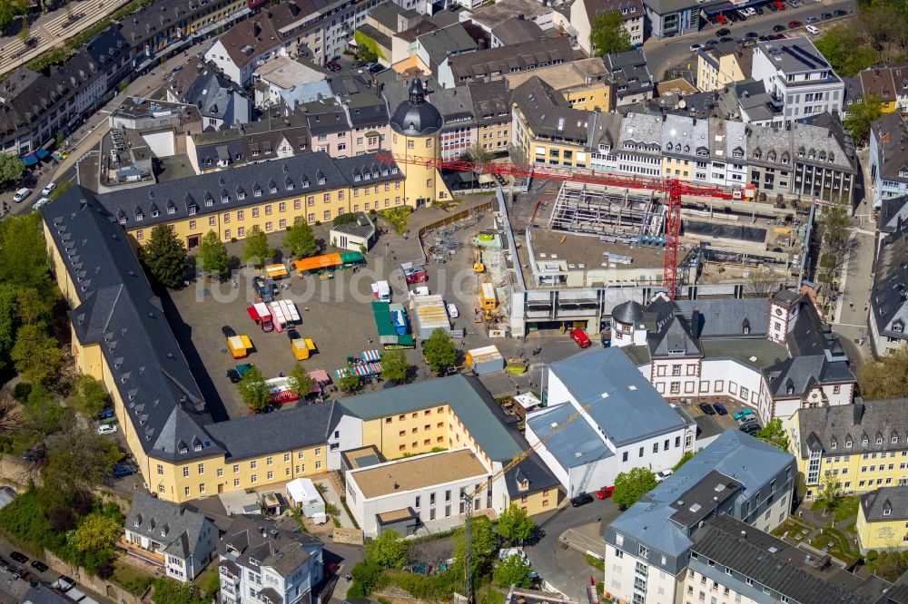 Siegen aus der Vogelperspektive: Baustelle zum Umbau des ehemaligen Einkaufszentrum zum Seminar- und Hörsaalzentrum in Siegen im Bundesland Nordrhein-Westfalen, Deutschland