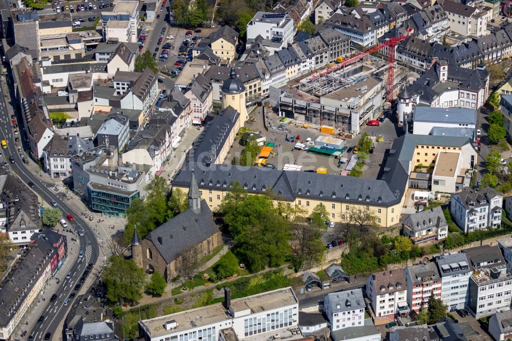 Siegen von oben - Baustelle zum Umbau des ehemaligen Einkaufszentrum zum Seminar- und Hörsaalzentrum in Siegen im Bundesland Nordrhein-Westfalen, Deutschland