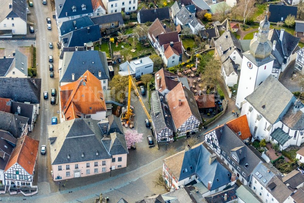 Arnsberg aus der Vogelperspektive: Baustelle zum Umbau am Gebäude Altes Rathaus Arnsberg Alter Markt in Arnsberg im Bundesland Nordrhein-Westfalen, Deutschland