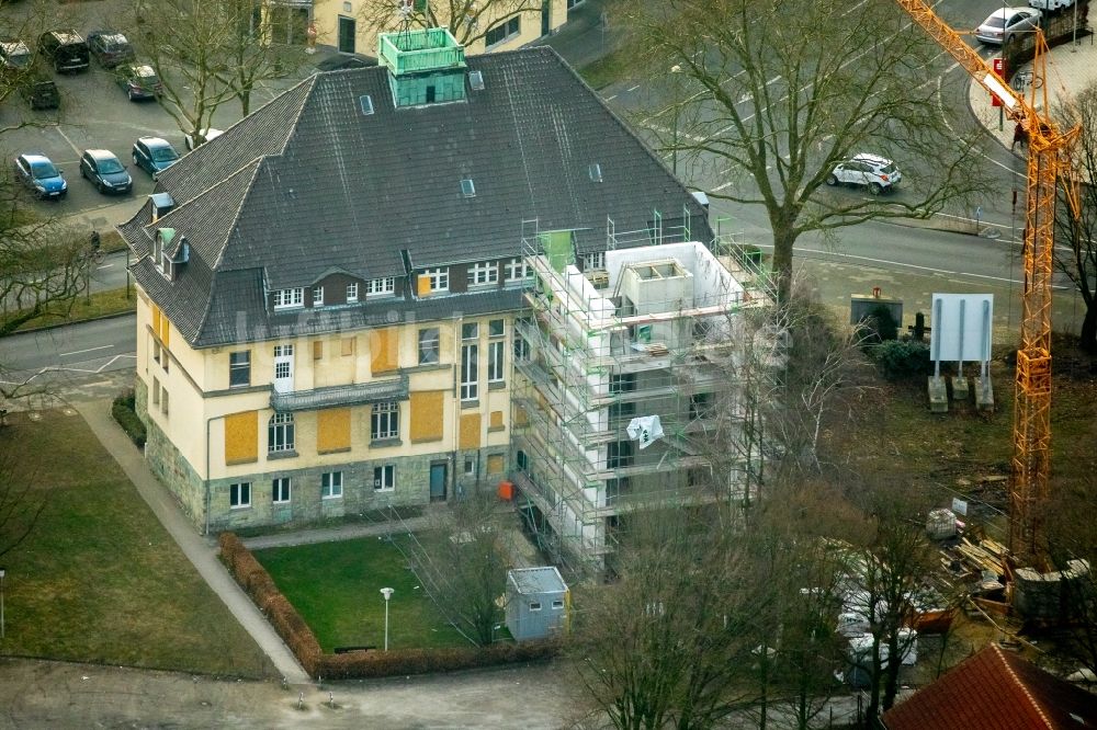 Luftaufnahme Hamm - Baustelle zum Umbau am Gebäude der Stadtverwaltung - Rathaus Stadt Hamm, Rathaus Heessen am Bockelweg in Hamm im Bundesland Nordrhein-Westfalen, Deutschland