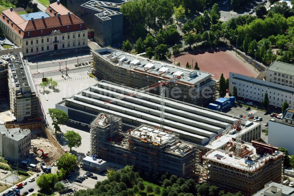 Luftbild Berlin - Baustelle zum Umbau Gelände der ehemaligen Berliner Blumen Großmarktes in Berlin Kreuzberg