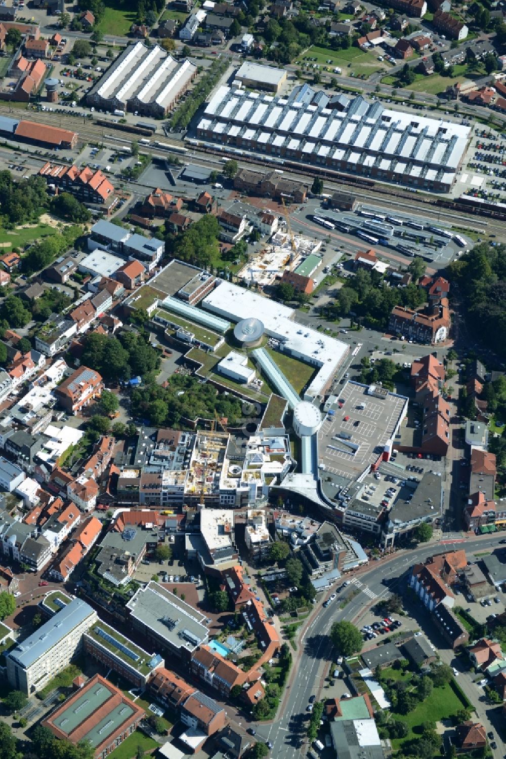 Luftaufnahme Lingen (Ems) - Baustelle zum Umbau eines Geschäftshauses und Einkaufszentrum Lookentor in der Lookenstraße in Lingen (Ems) im Bundesland Niedersachsen