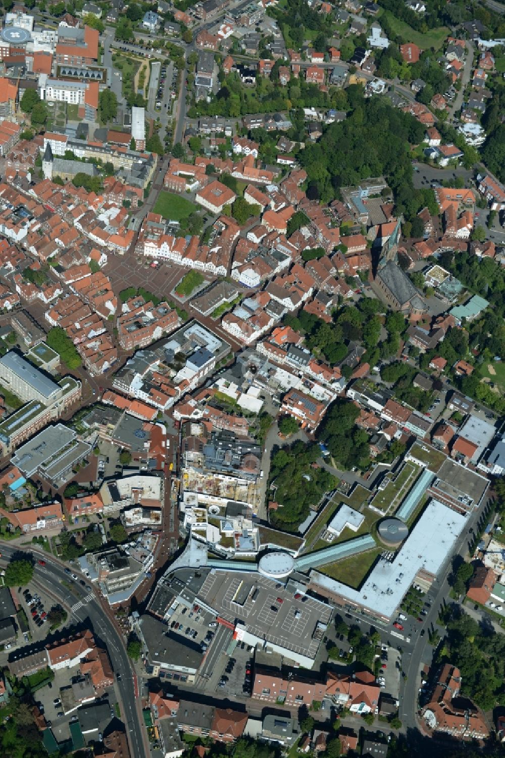 Luftbild Lingen (Ems) - Baustelle zum Umbau eines Geschäftshauses und Einkaufszentrum Lookentor in der Lookenstraße in Lingen (Ems) im Bundesland Niedersachsen