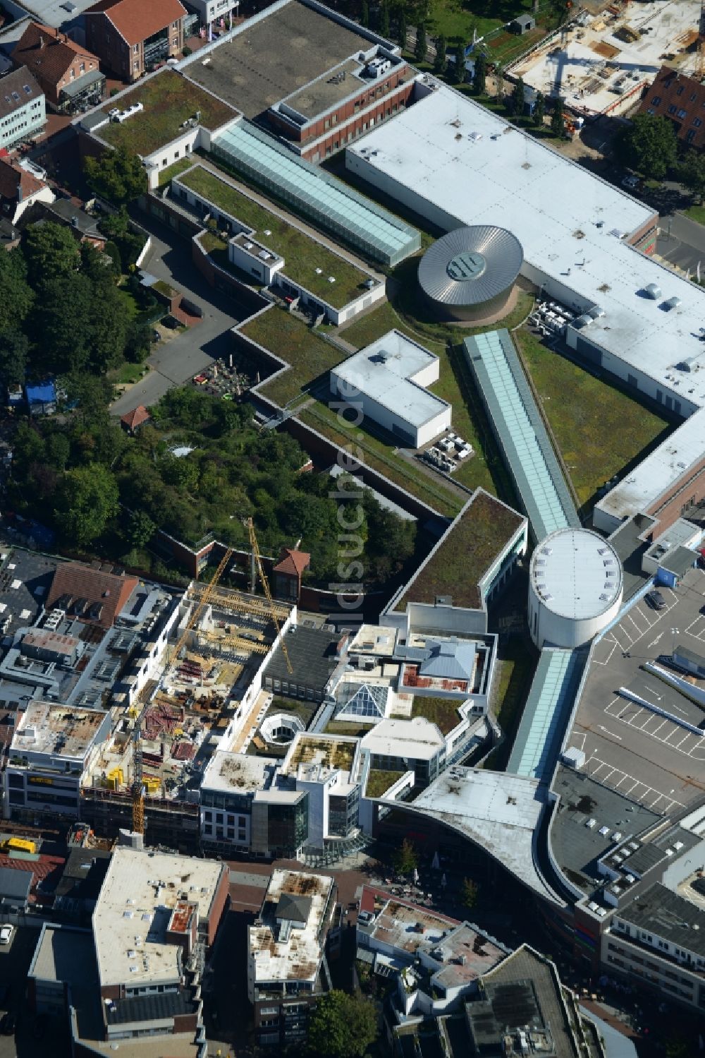 Lingen (Ems) aus der Vogelperspektive: Baustelle zum Umbau eines Geschäftshauses und Einkaufszentrum Lookentor in der Lookenstraße in Lingen (Ems) im Bundesland Niedersachsen