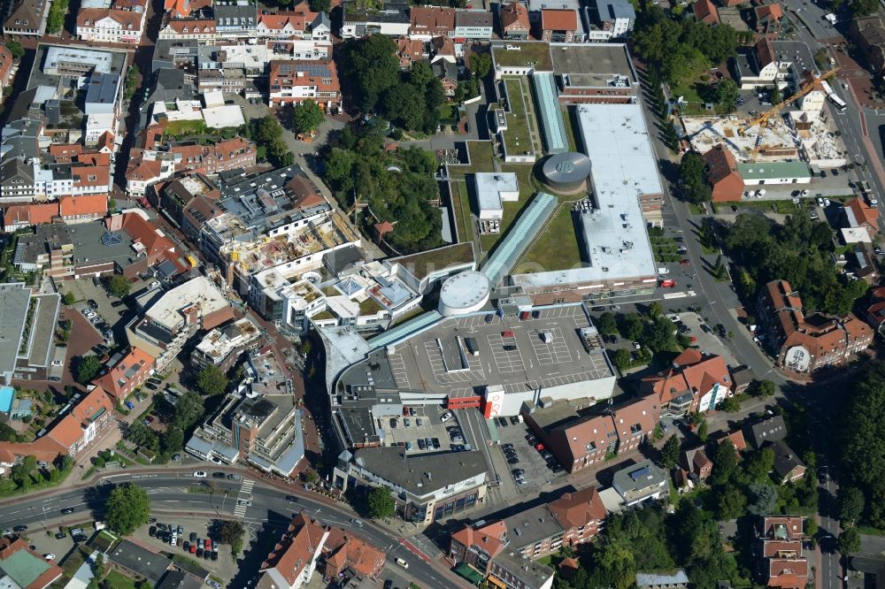 Lingen (Ems) aus der Vogelperspektive: Baustelle zum Umbau eines Geschäftshauses in der Lookenstraße in Lingen (Ems) im Bundesland Niedersachsen