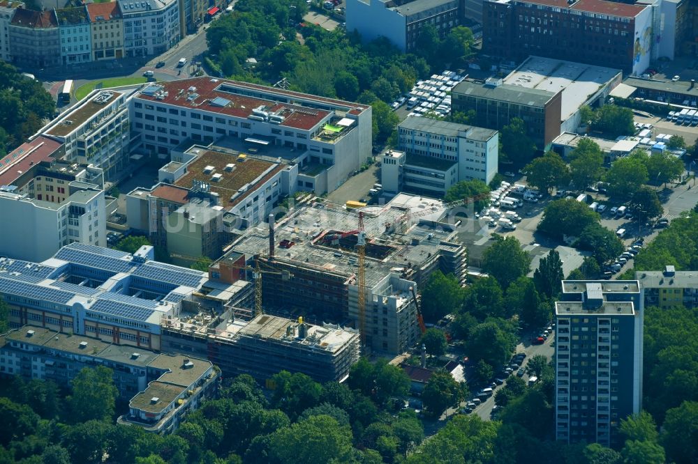 Luftbild Berlin - Baustelle zum Umbau des Gewerbehof Ritterstraße im Ortsteil Kreuzberg in Berlin, Deutschland