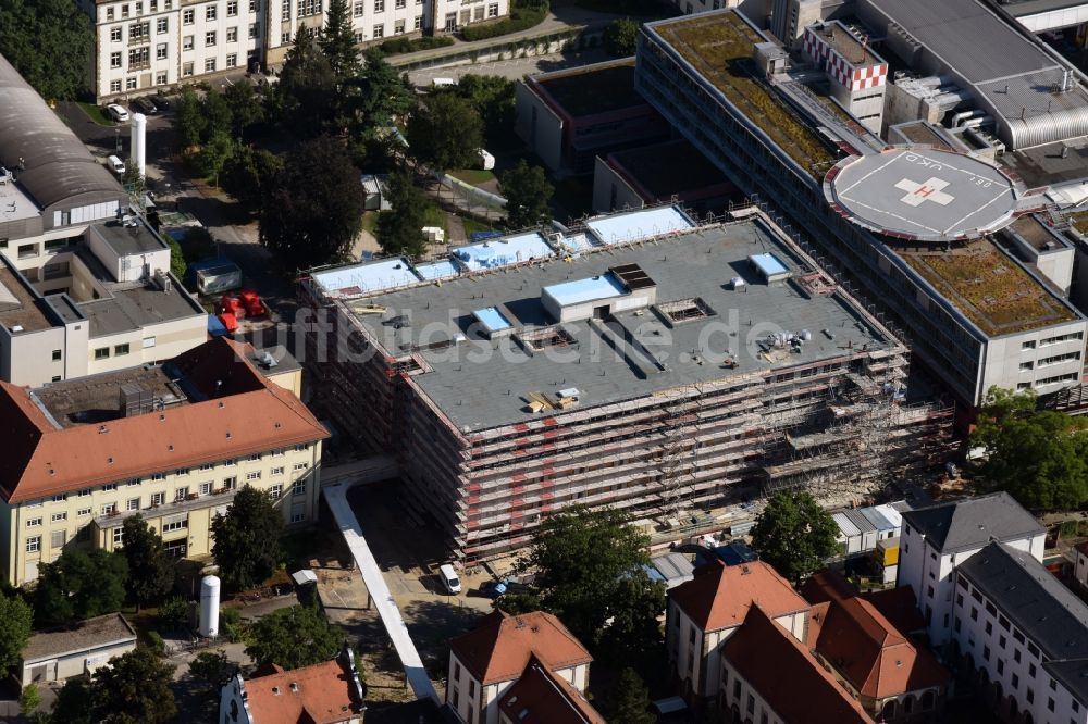 Luftbild Dresden - Baustelle zum Umbau des Haus 32 - Chirurgische Notaufnahme und OP-Zentrum in Dresden im Bundesland Sachsen