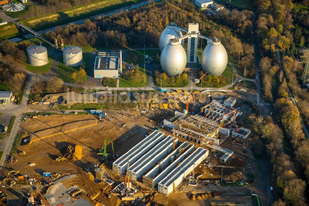 Luftbild Duisburg Dinslaken - Baustelle zum Umbau der Klärwerks- Becken und Reinigungsstufen in Dinslaken im Bundesland Nordrhein-Westfalen