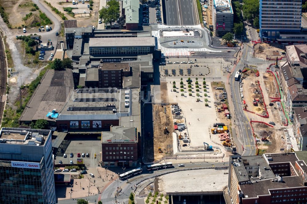 Luftaufnahme Duisburg - Baustelle zum Umbau der Mercatorstraße in Duisburg im Bundesland Nordrhein-Westfalen