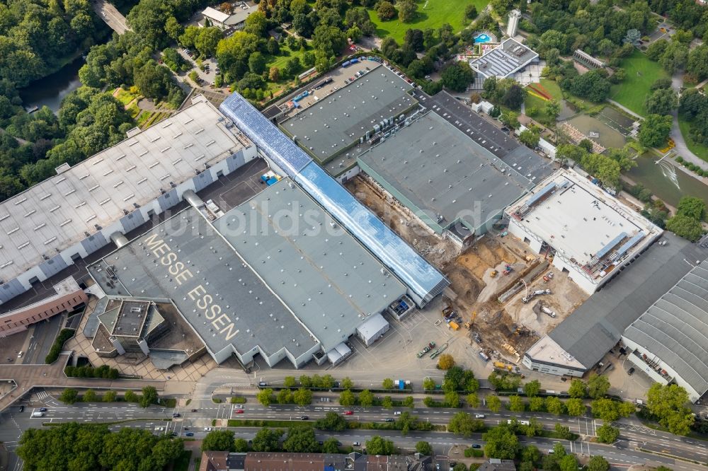 Essen von oben - Baustelle zum Umbau der Messe in Essen im Bundesland Nordrhein-Westfalen