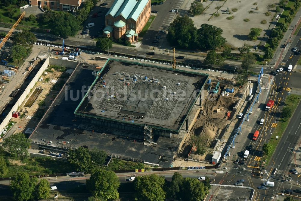 Berlin aus der Vogelperspektive: Baustelle zum Umbau der Neue Nationalgalerie an der Potsdamer Straße in Berlin, Deutschland