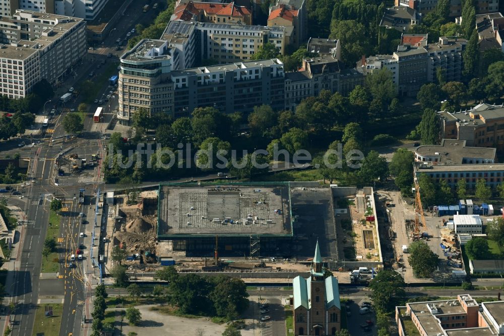 Berlin aus der Vogelperspektive: Baustelle zum Umbau der Neue Nationalgalerie an der Potsdamer Straße in Berlin, Deutschland