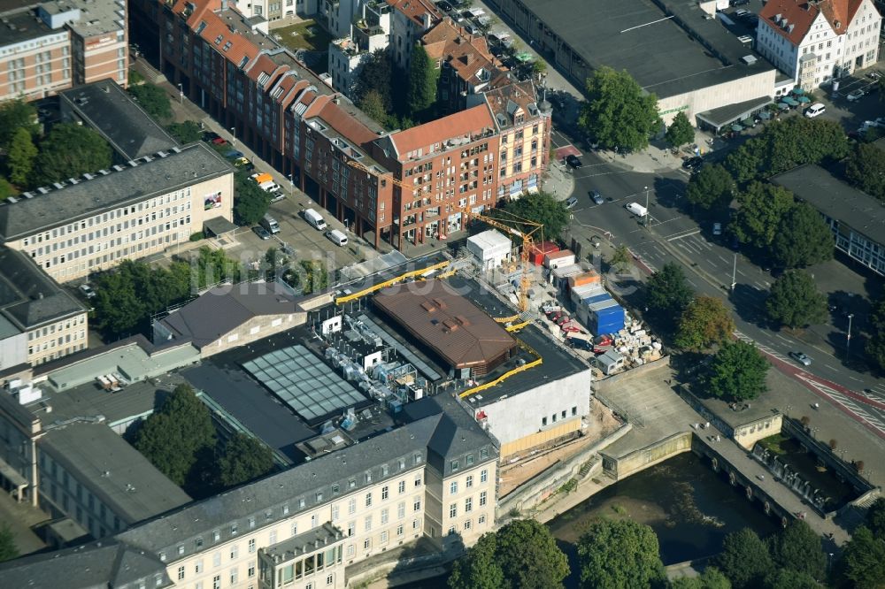 Luftaufnahme Hannover - Baustelle zum Umbau des Niedersächsischen Landtages am Platz der Göttinger Sieben in der Innenstadt von Hannover im Bundesland Niedersachsen