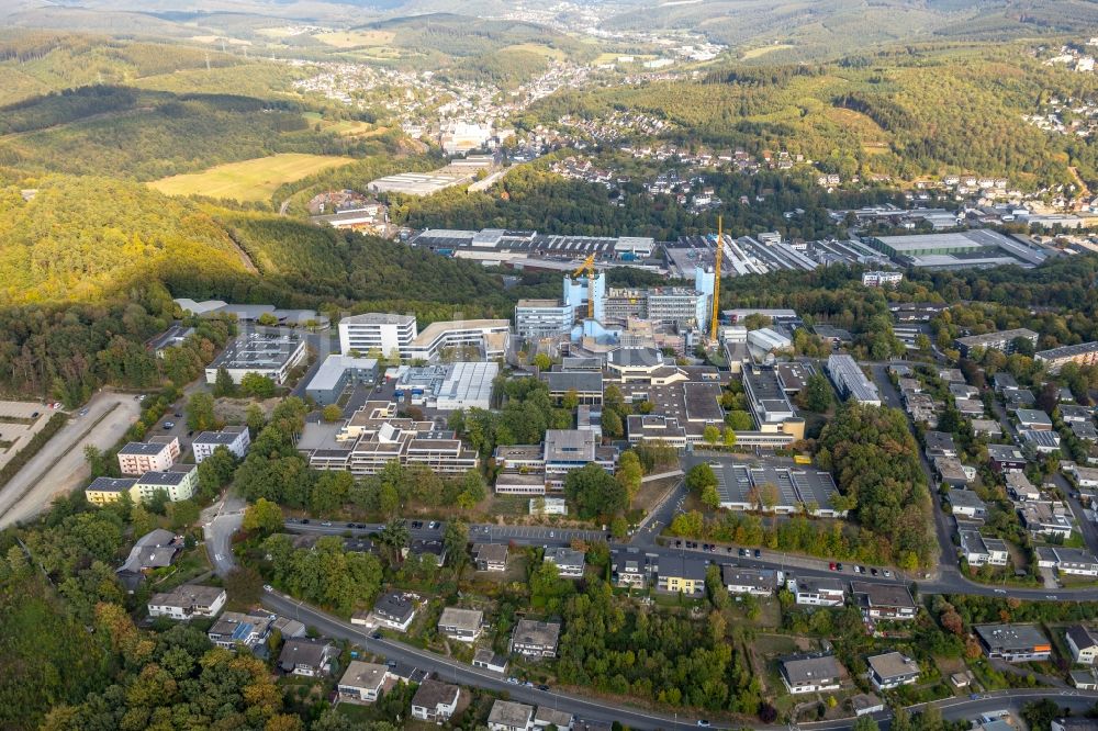 Siegen aus der Vogelperspektive: Baustelle zum Umbau mit Sanierungsarbeiten an der Universität Siegen in Siegen im Bundesland Nordrhein-Westfalen, Deutschland