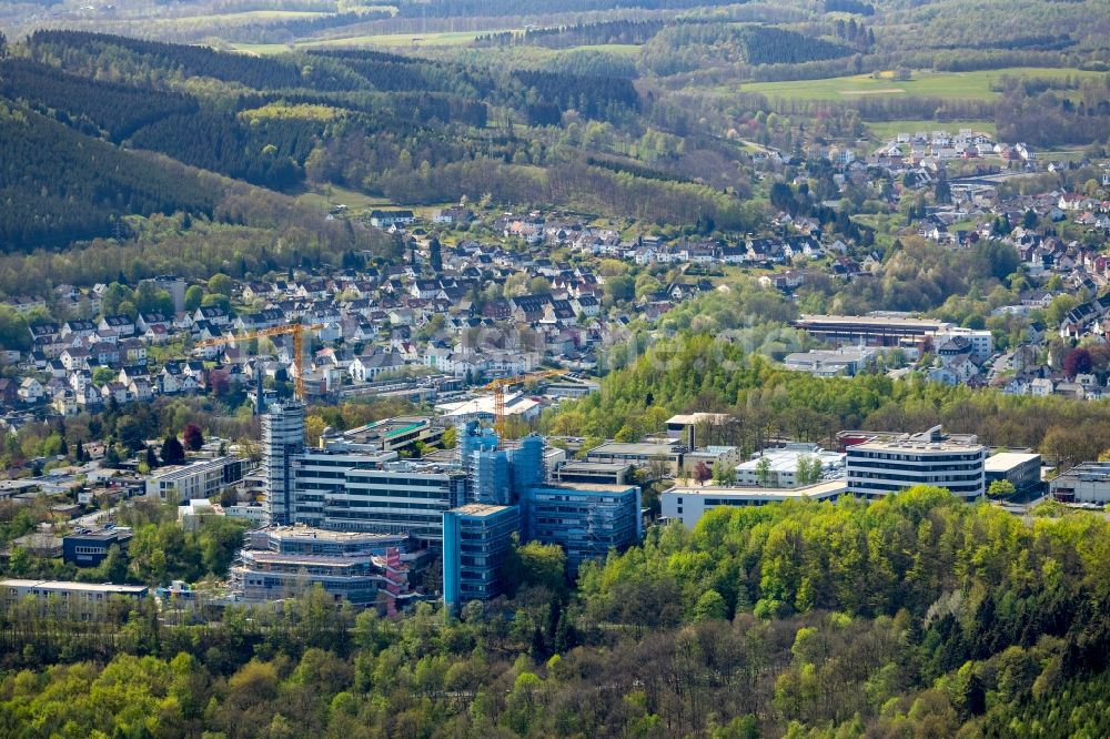 Luftaufnahme Siegen - Baustelle zum Umbau mit Sanierungsarbeiten an der Universität Siegen in Siegen im Bundesland Nordrhein-Westfalen, Deutschland