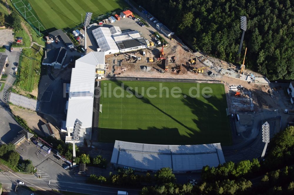 Luftbild Aue - Baustelle zum Umbau des Sparkassen-Erzgebirgsstadion in Aue im Bundesland Sachsen