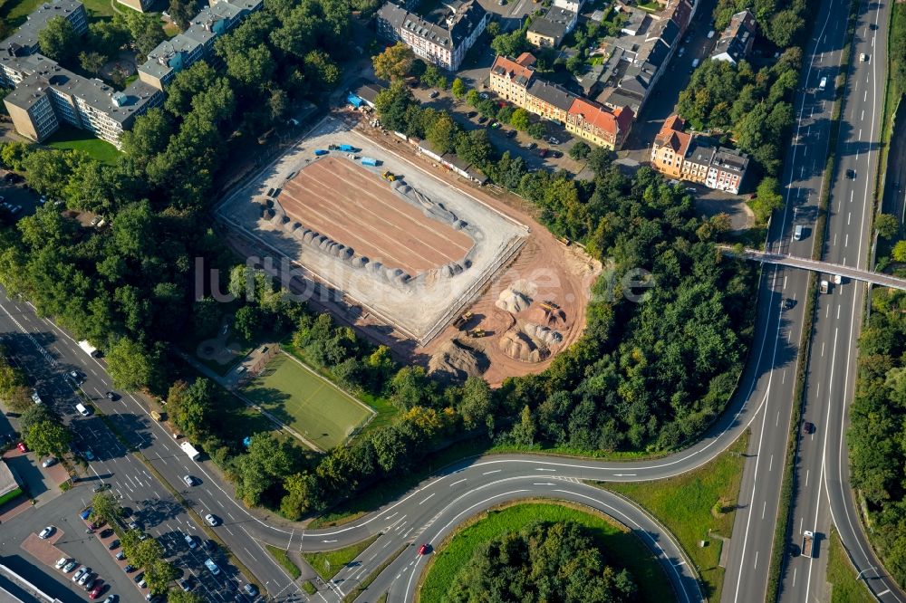 Herne von oben - Baustelle zum Umbau vom Sportplatz Emscherstraße in Herne im Bundesland Nordrhein-Westfalen