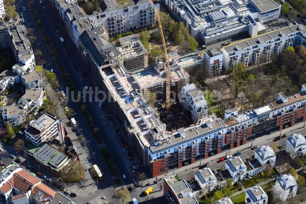 Luftbild Berlin - Baustelle zum Umbau der Victoriahöfe der Cresco Capital Group Limited im Ortsteil Kreuzberg in Berlin, Deutschland