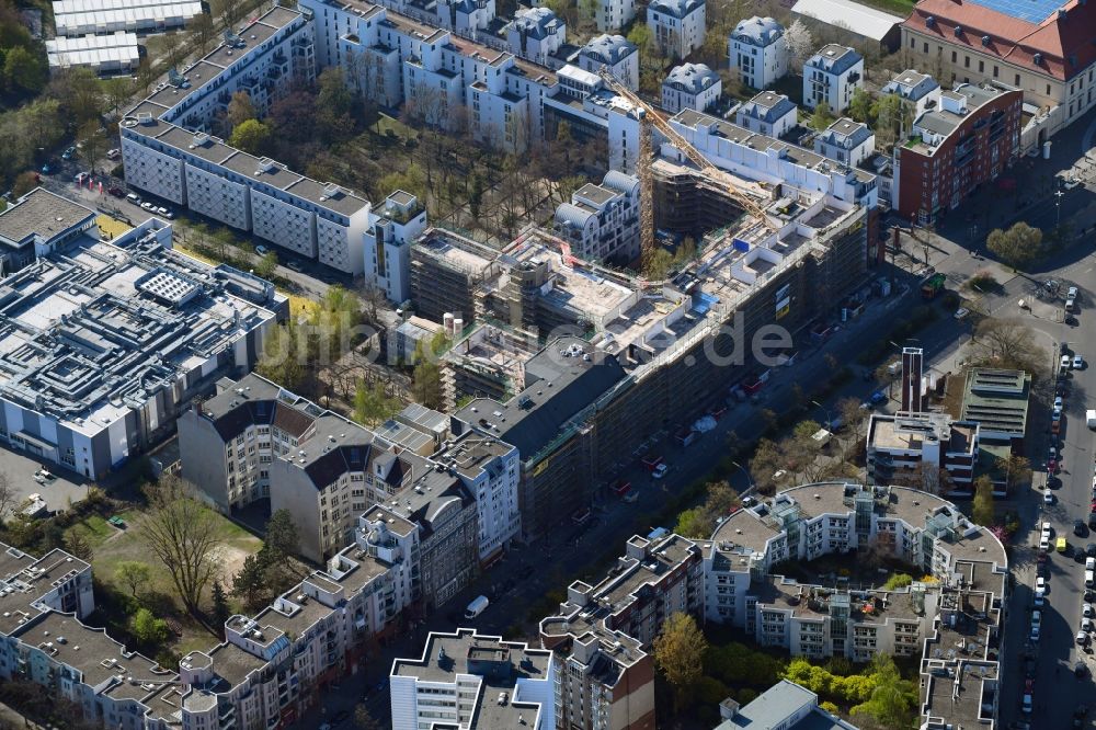 Berlin aus der Vogelperspektive: Baustelle zum Umbau der Victoriahöfe der Cresco Capital Group Limited im Ortsteil Kreuzberg in Berlin, Deutschland