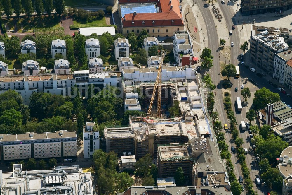 Luftbild Berlin - Baustelle zum Umbau der Victoriahöfe der Cresco Capital Group Limited im Ortsteil Kreuzberg in Berlin, Deutschland