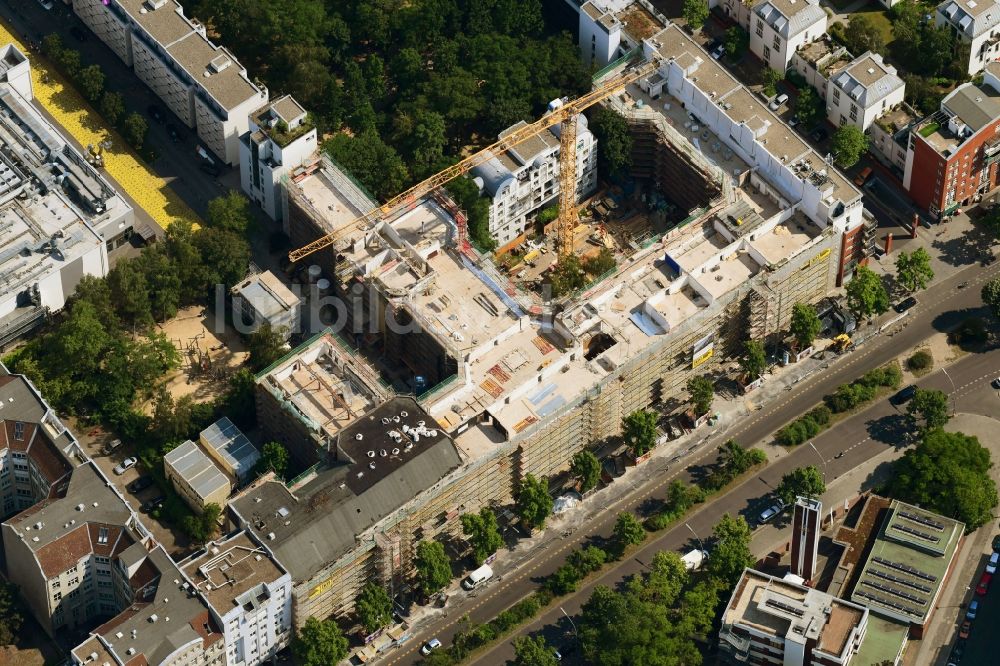 Luftbild Berlin - Baustelle zum Umbau der Victoriahöfe der Cresco Capital Group Limited im Ortsteil Kreuzberg in Berlin, Deutschland