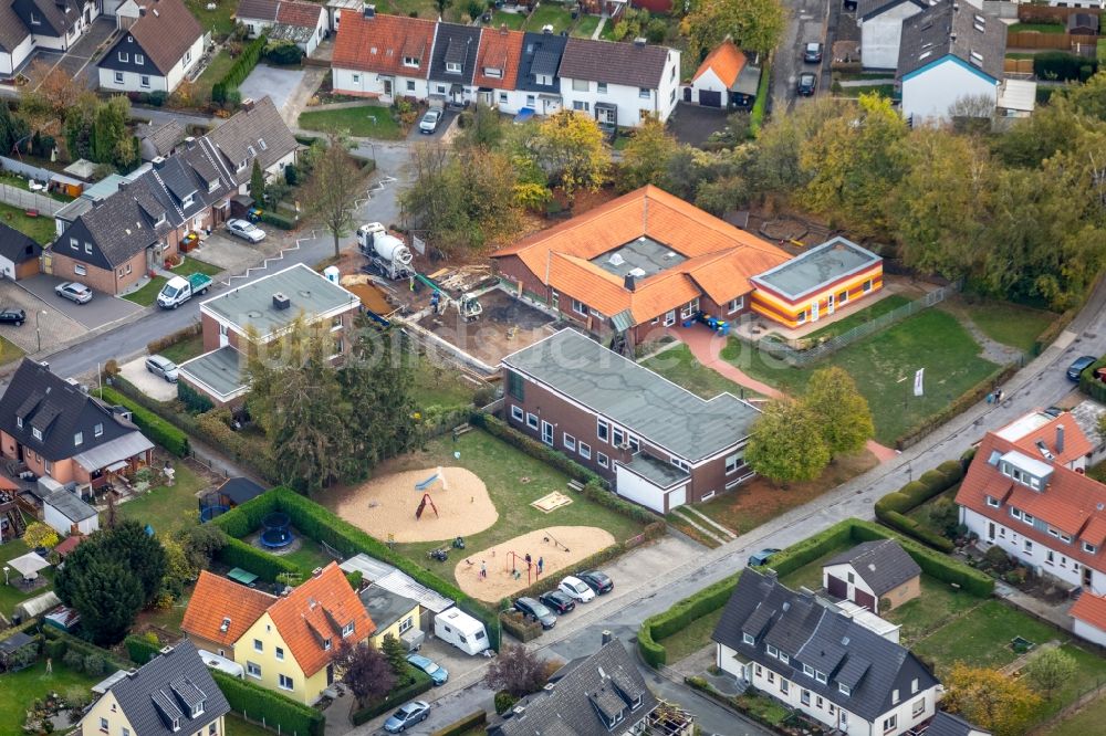 Bönen von oben - Baustelle zum Umbau und zur Erweiterung des Ev. Kindergarten Immanuel in Bönen im Bundesland Nordrhein-Westfalen, Deutschland