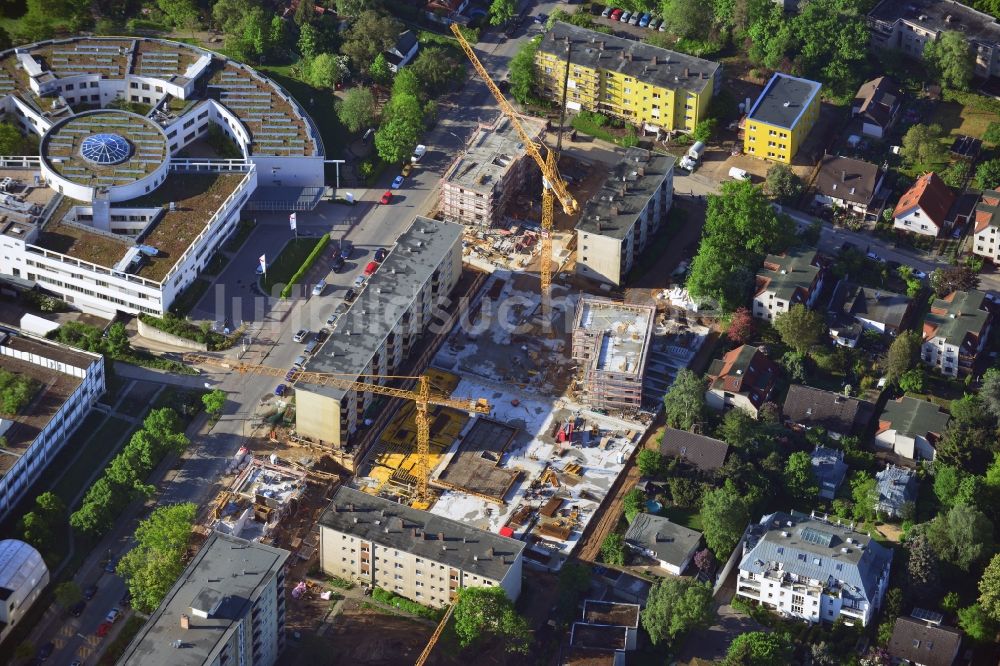 Berlin aus der Vogelperspektive: Baustelle zum Wohnhaus- Neubau der Baugenossenschaft IDEAL eG in Berlin